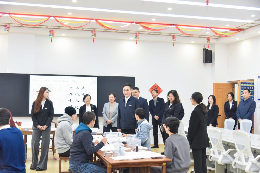 校党委书记厉励到国际教育学院调研指导工作