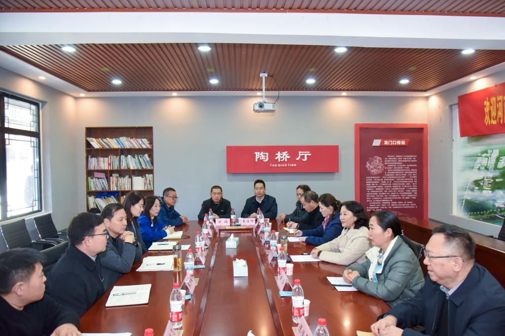 校长夏新颜一行深入结对帮扶村调研乡村振兴工作